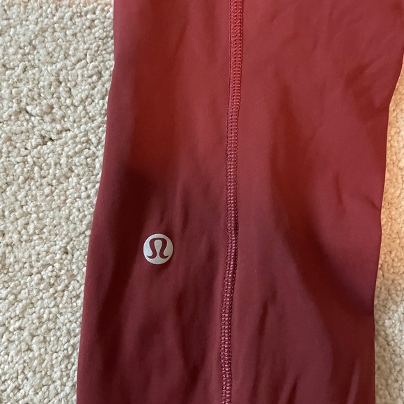 Lululemon outfit - Picture 3 of 5